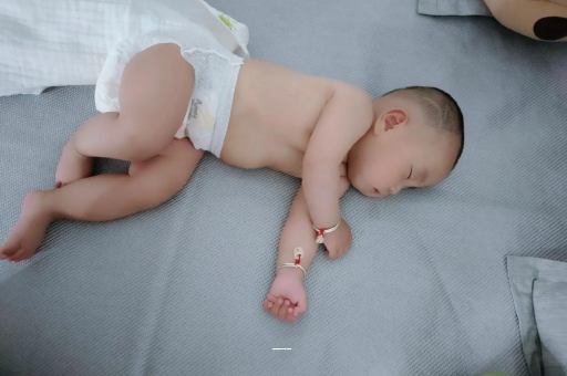 微山宝宝拉肚子吃什么药